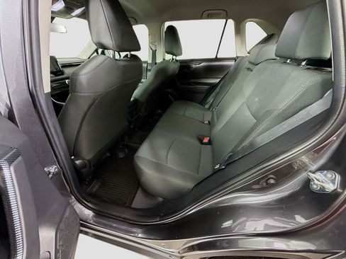 Used 2022 Toyota RAV4 LE image 17