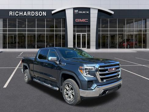 Used 2019 GMC Sierra 1500 SLE w/ X31 Off-Road Package AWD/4WD image 8