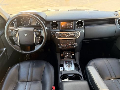 Used 2016 Land Rover LR4 HSE Silver Edition AWD/4WD image 9