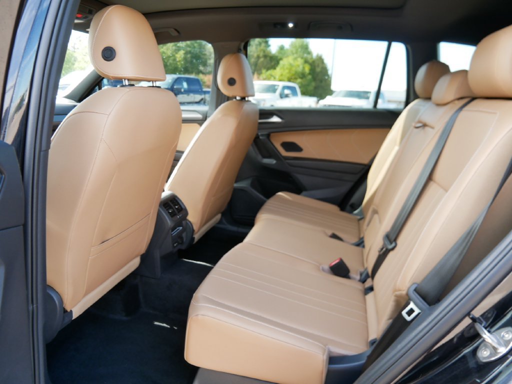 Used 2024 Volkswagen Tiguan SE w/ Panoramic Sunroof Package AWD/4WD image 10