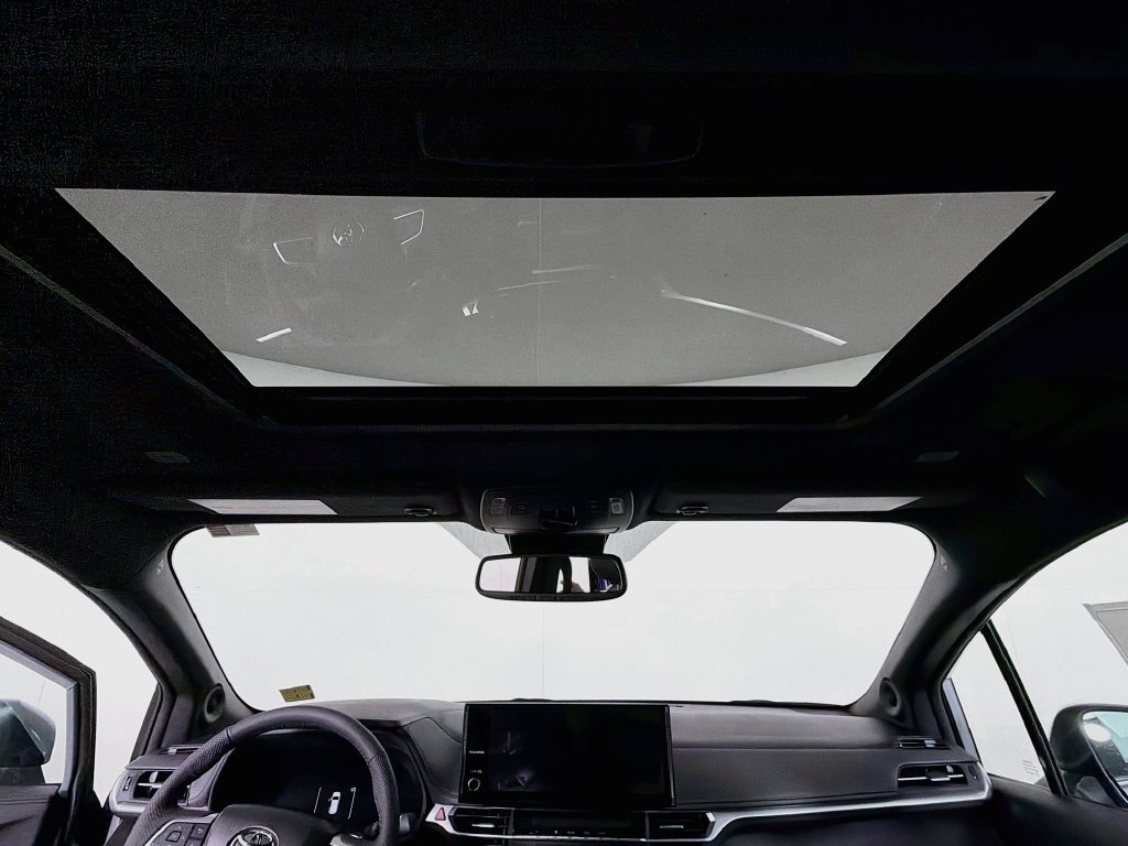 New 2026 Toyota Sienna XLE Woodland Edition AWD/4WD image 15