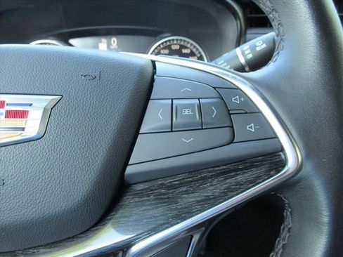 Used 2023 Cadillac XT5 Premium Luxury FWD image 23