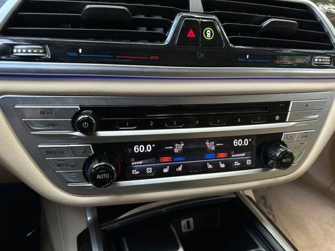 Used 2017 BMW 740i image 30