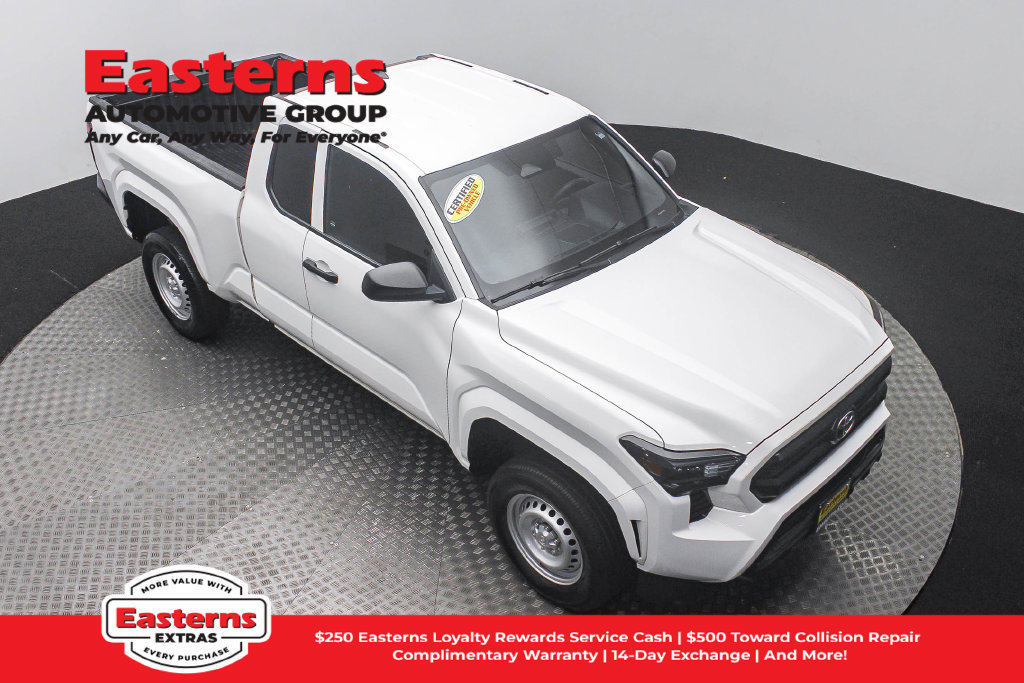 Used 2025 Toyota Tacoma SR RWD image 4