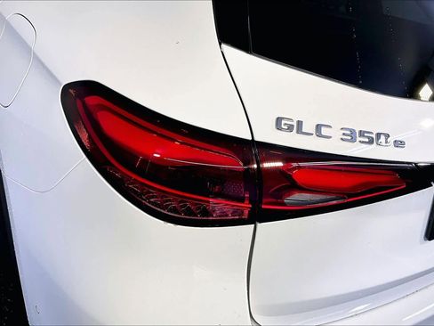 New 2026 Mercedes-Benz GLC 350e 4MATIC image 5