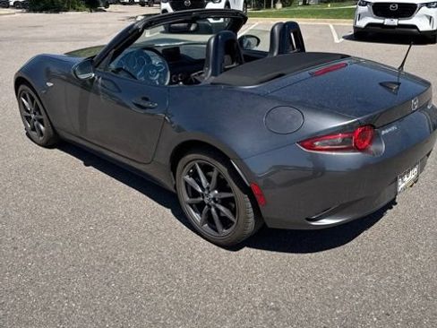 Used 2019 MAZDA MX-5 Miata Grand Touring w/ GT-S Package RWD image 4