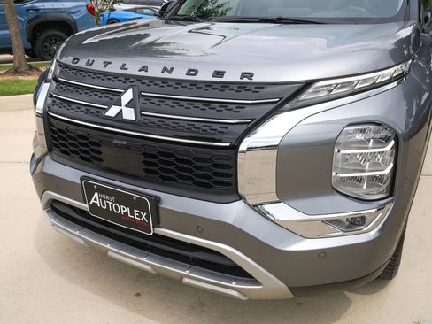 Used 2024 Mitsubishi Outlander SE FWD image 21