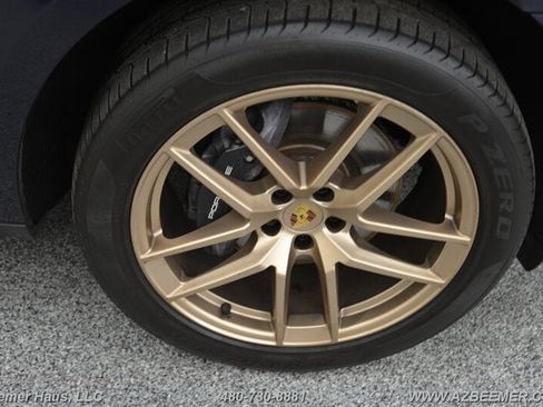 Used 2023 Porsche Macan image 44