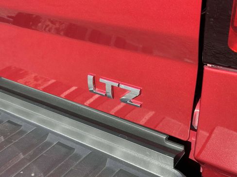 Used 2019 Chevrolet Silverado 2500 LTZ w/ Duramax Plus Package AWD/4WD image 12