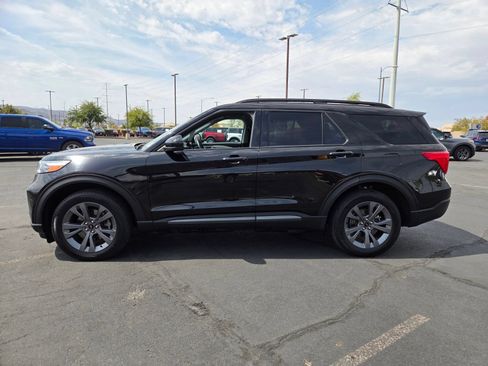 Certified 2023 Ford Explorer XLT w/ Equipment Group 202A AWD/4WD image 3