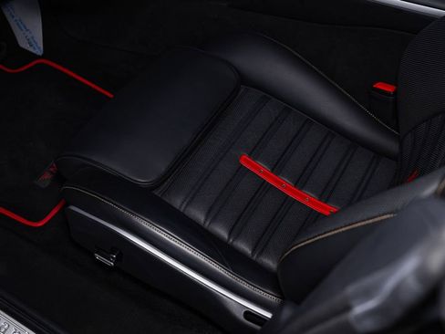 Used 2023 Ferrari Purosangue AWD/4WD image 37