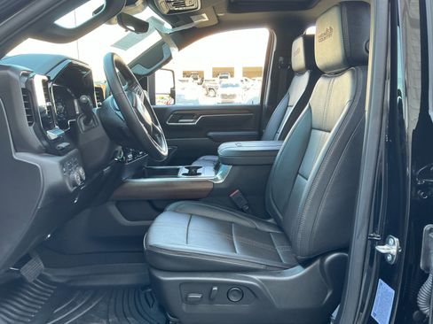 Used 2024 Chevrolet Silverado 2500 High Country w/ High Country Premium Package AWD/4WD image 14
