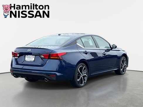Used 2024 Nissan Altima 2.5 SR w/ SR Premium Package image 2