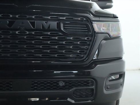 Used 2025 RAM 1500 Big Horn AWD/4WD image 7