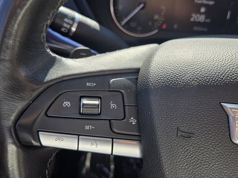 Used 2023 Cadillac XT4 Luxury FWD image 25