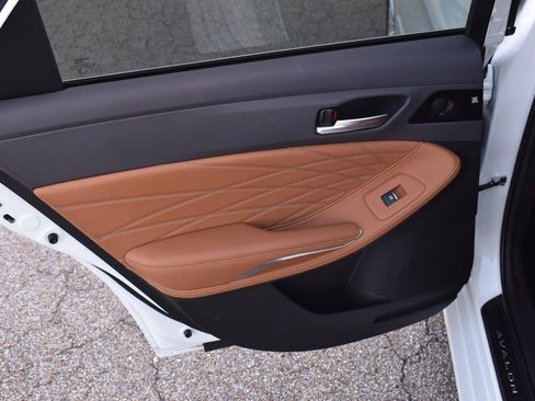 Used 2020 Toyota Avalon Limited w/ Advanced Safety Package FWD image 42