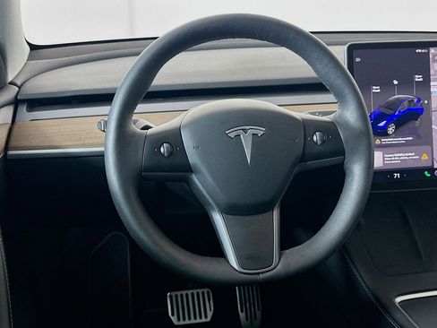 Used 2023 Tesla Model Y Long Range AWD/4WD image 17