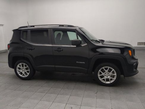 Used 2022 Jeep Renegade Latitude image 11