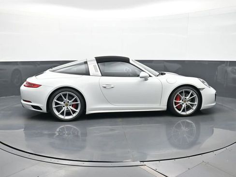 Certified 2018 Porsche 911 Targa 4S AWD/4WD image 20
