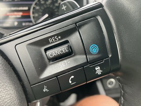 Used 2021 Nissan Rogue SV AWD/4WD image 23
