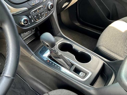 Used 2024 Chevrolet Equinox LT image 15