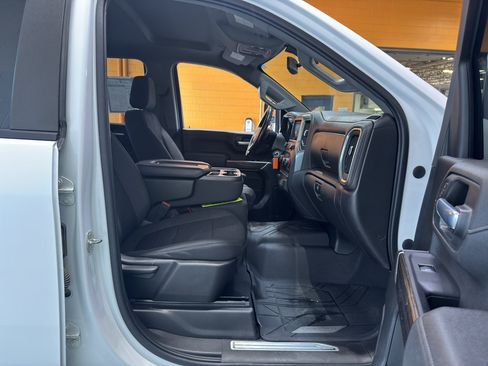 Used 2021 Chevrolet Silverado 2500 LT w/ Fleet Comfort Package AWD/4WD image 19