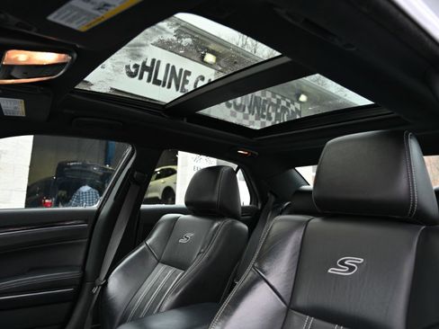 Used 2023 Chrysler 300 S image 3