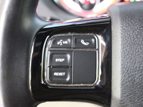 Used 2019 Dodge Grand Caravan SXT FWD image 20