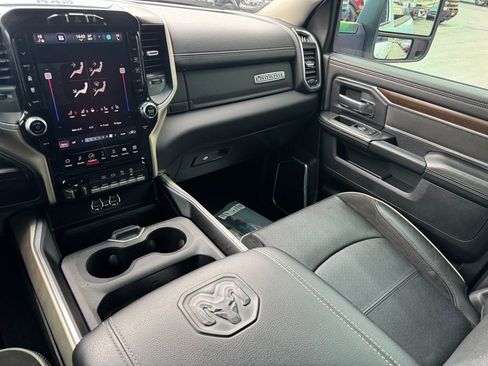 Used 2023 RAM 2500 Laramie AWD/4WD image 28