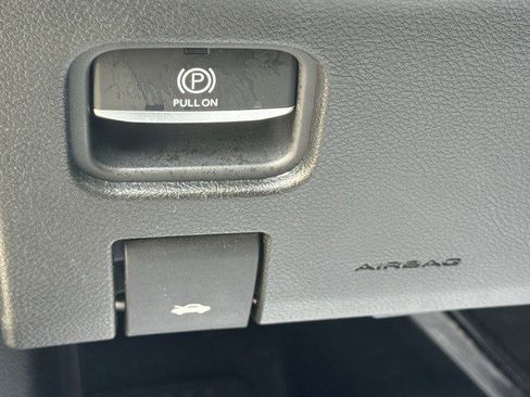 Certified 2023 Jeep Grand Cherokee Overland image 15