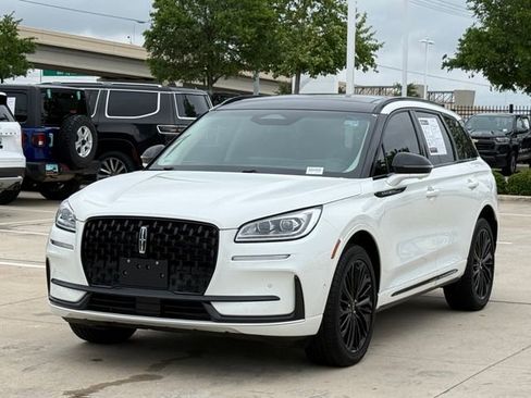 Used 2023 Lincoln Corsair Reserve w/ Equipment Group 202A AWD/4WD image 6