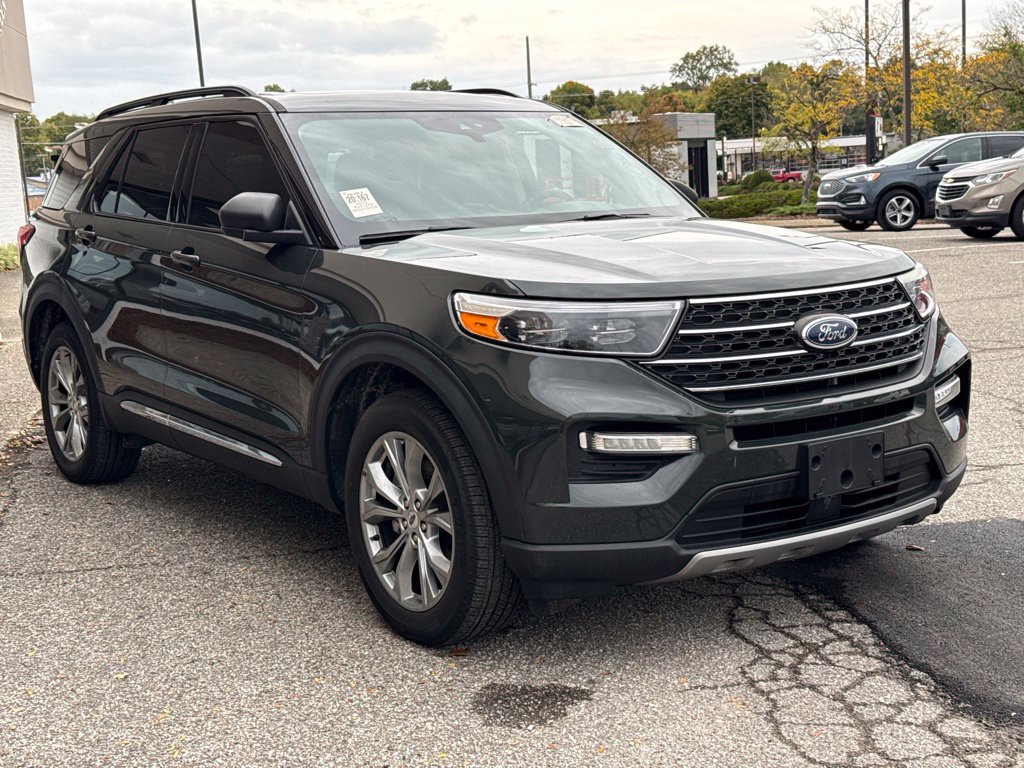 Used 2022 Ford Explorer XLT w/ Equipment Group 202A AWD/4WD image 15