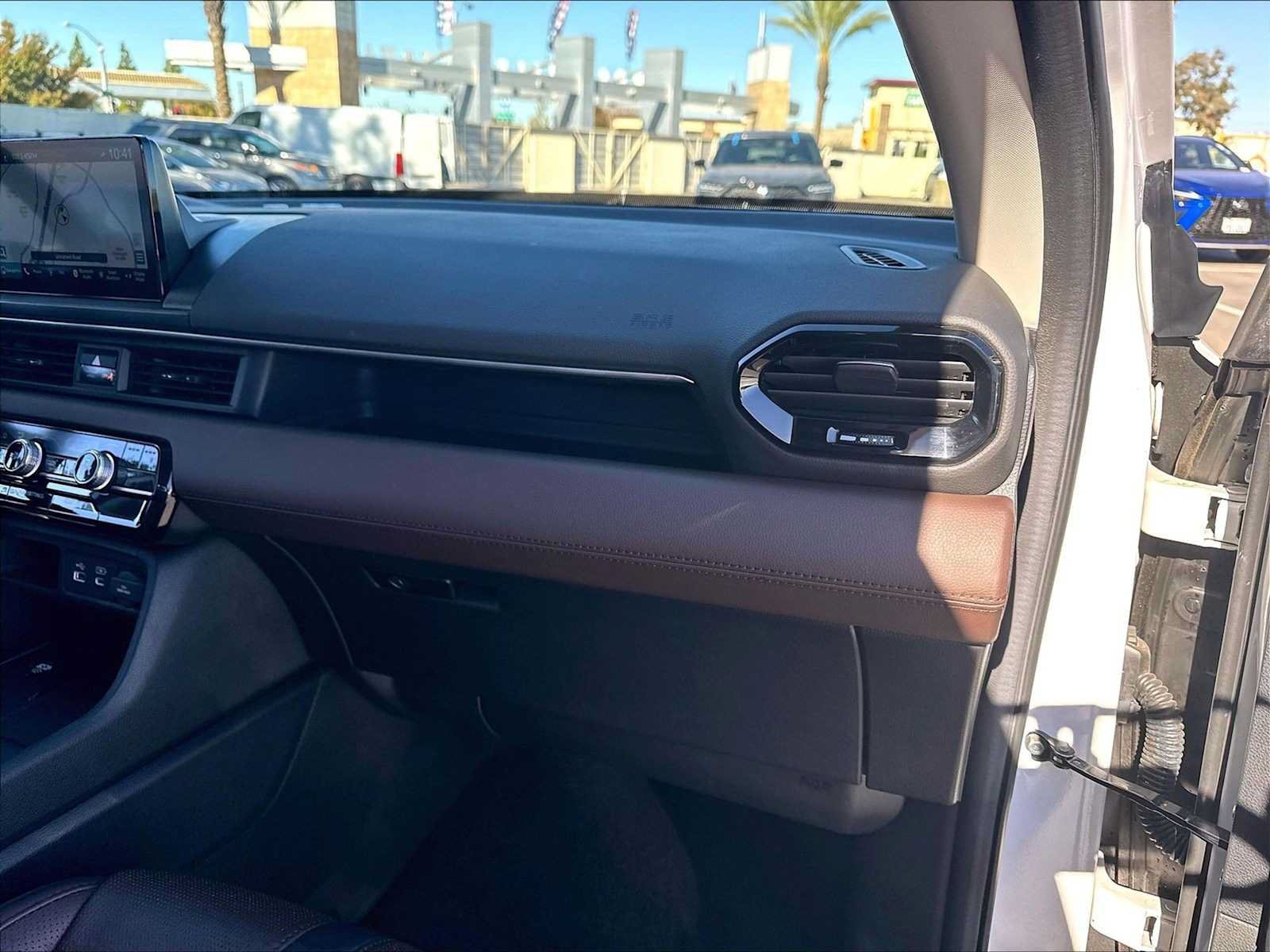 Used 2023 Honda Pilot Elite image 18