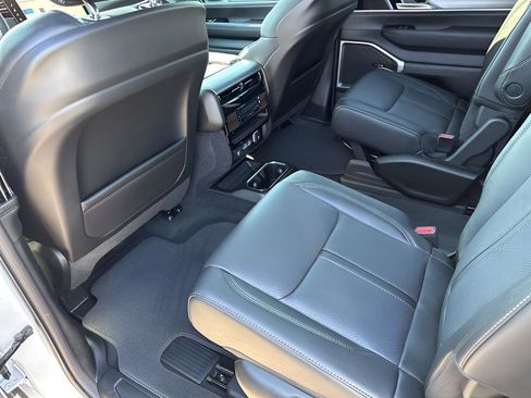 New 2026 Jeep Grand Wagoneer Limited image 20