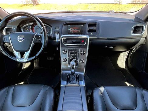 Used 2015 Volvo S60 T5 Premier image 10