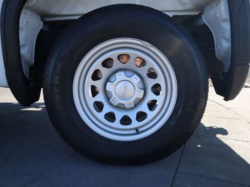 Used 2025 GMC Sierra 1500 Pro w/ Pro Value Package image 29