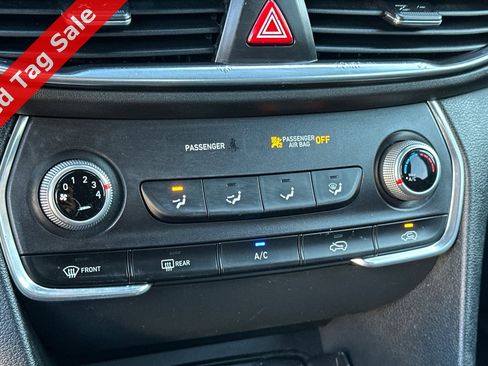 Used 2019 Hyundai Santa Fe SE image 20