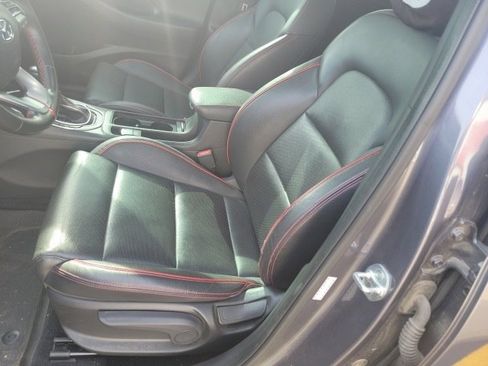 Used 2018 Hyundai Elantra GT Sport image 8