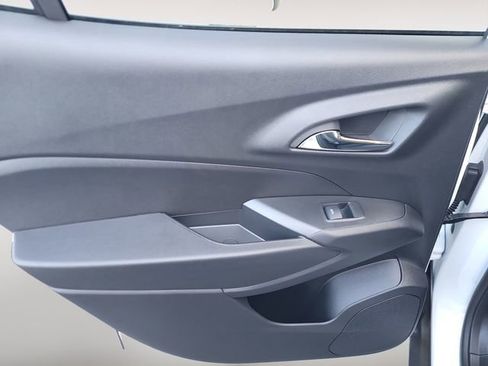 New 2026 Chevrolet Trax LT w/ Driver Confidence Package image 19