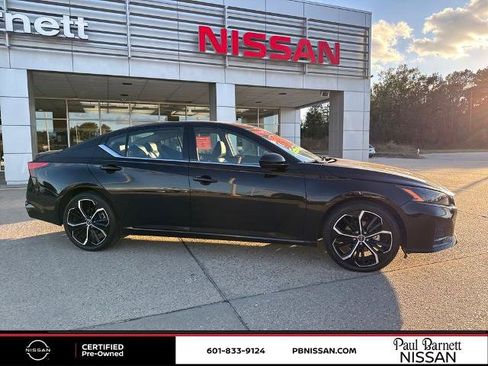 Certified 2023 Nissan Altima 2.5 SR image 8