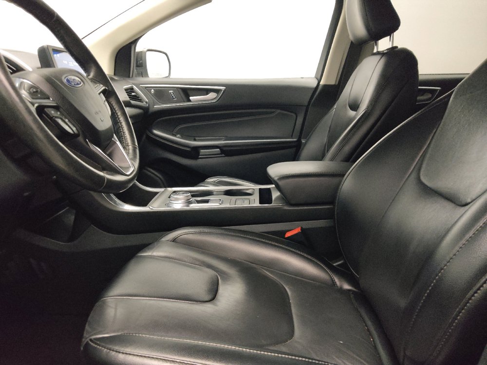 Used 2022 Ford Edge Titanium AWD/4WD image 17