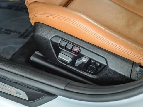 Used 2018 BMW 340i xDrive Sedan AWD/4WD image 18