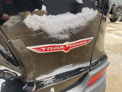 Certified 2020 Jeep Cherokee Trailhawk image 6