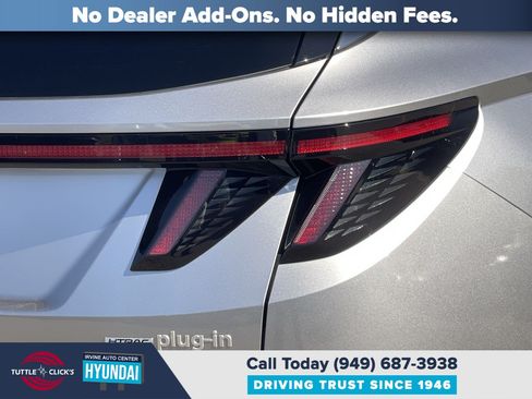 Certified 2025 Hyundai Tucson Limited AWD/4WD image 18
