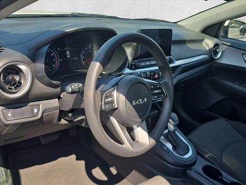 Used 2024 Kia Forte LXS FWD image 10