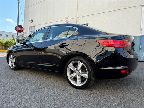 Used 2013 Acura ILX w/ Premium Package FWD image 10