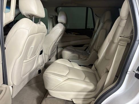Used 2017 Cadillac Escalade Premium Luxury image 38