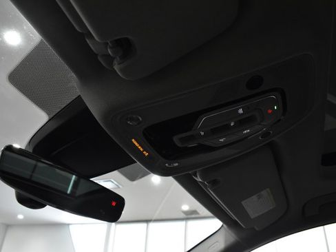 Used 2023 Audi Q7 3.0T Prestige image 26