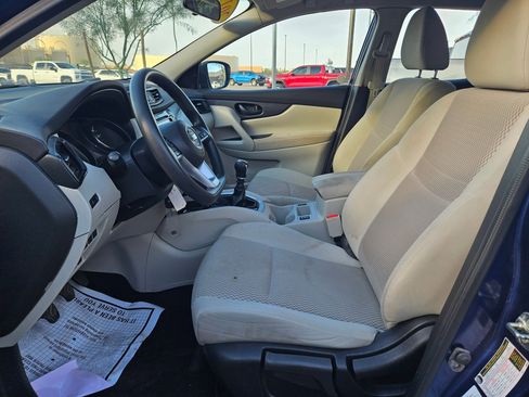 Used 2019 Nissan Rogue Sport S image 17