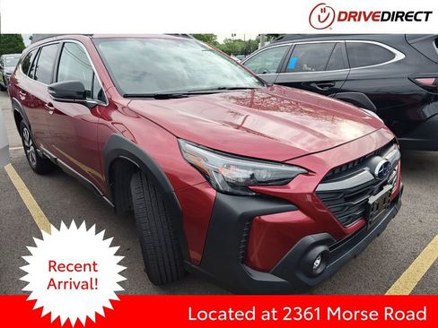 Used 2025 Subaru Outback Premium AWD/4WD image 1